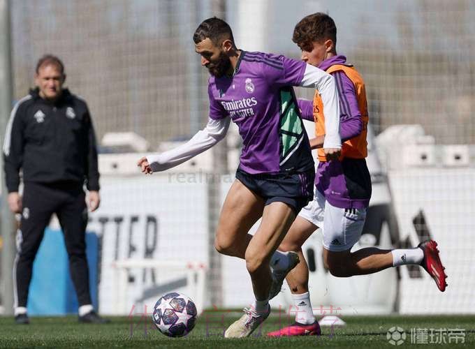 本泽马和门迪完成皇马今日合练 可以出战利物浦 本泽马和门迪完成皇马今日合练 可以出战利物浦