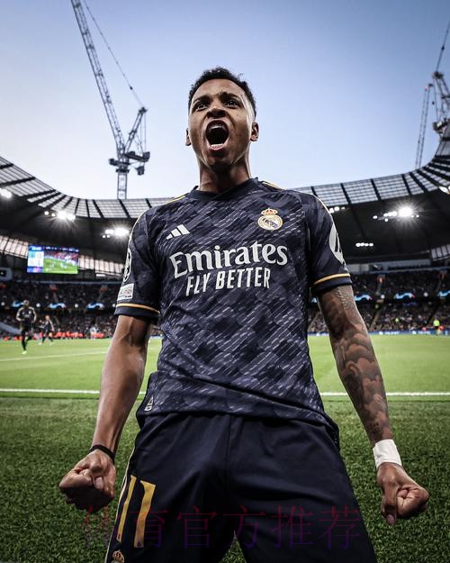 罗德里戈:踢中场边锋取决于教练 我有多面手的属性